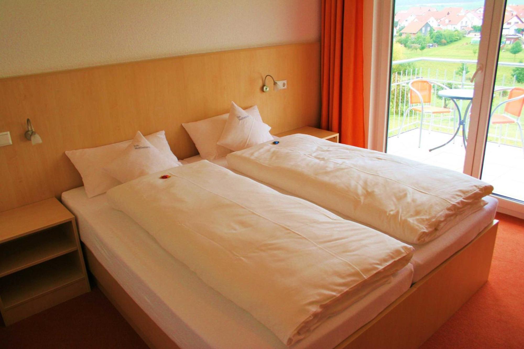 Gaestehaus Zum Wolffenturm Lehrensteinsfeld Room photo