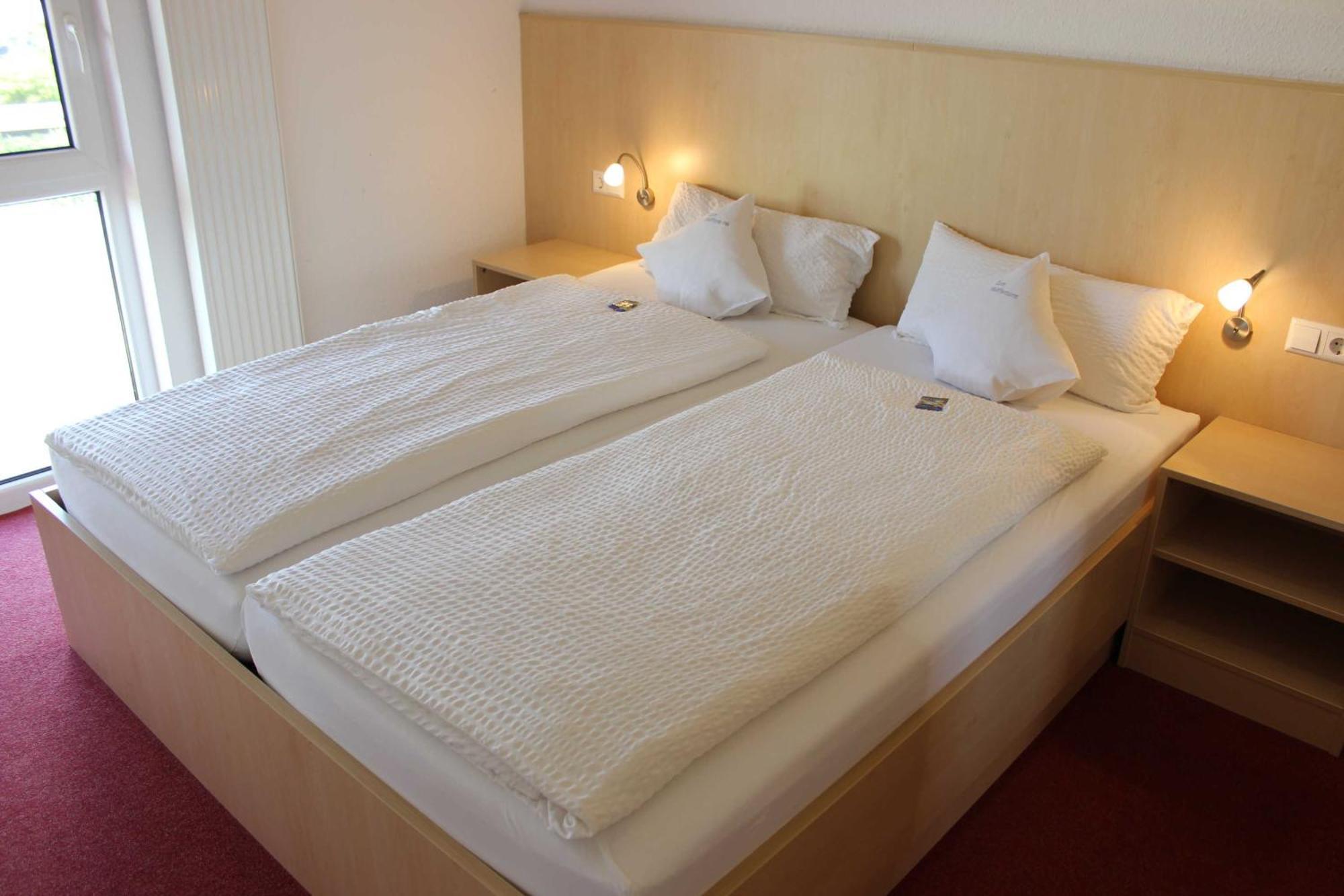 Gaestehaus Zum Wolffenturm Lehrensteinsfeld Room photo